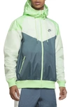 NIKE SPORTSWEAR WINDRUNNER JACKET,AR2191