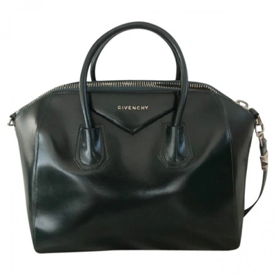 Pre-owned Givenchy Green Leather Handbag