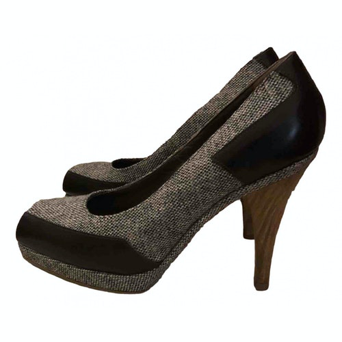 tweed heel