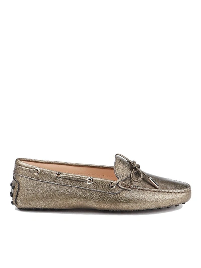 Tod's Hammered Leather Driver Loafers In Golden Color