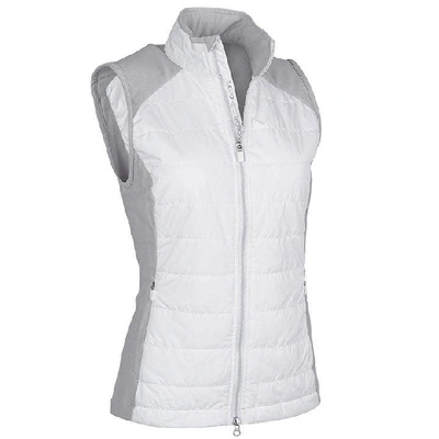 Zero Restriction Tess Vest In White