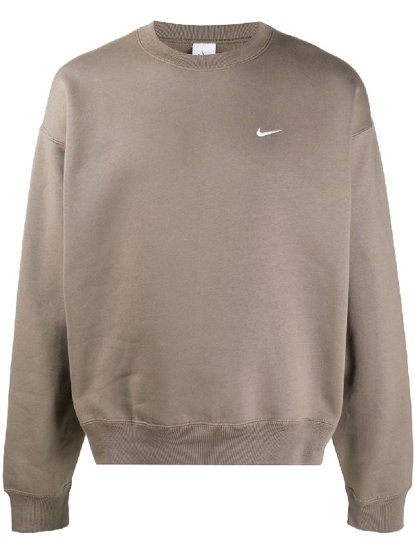 nike joggers and jumper