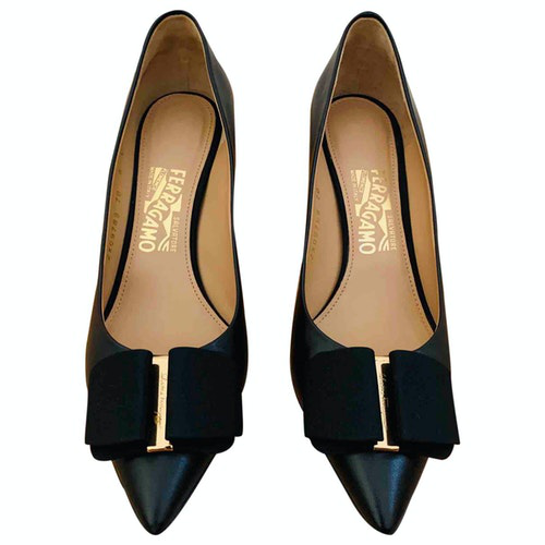 Pre-Owned Salvatore Ferragamo Black Leather Heels | ModeSens