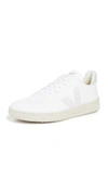 Veja Campo Chrome Free Sneakers In Extra White