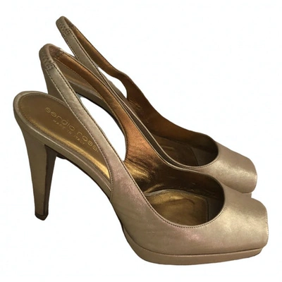 Pre-owned Sergio Rossi Leather Sandals In Gold