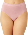 Wacoal B-smooth Briefs With Lace In Zephyr