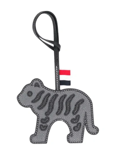 Thom Browne Tiger Grained-leather Key Ring In Black