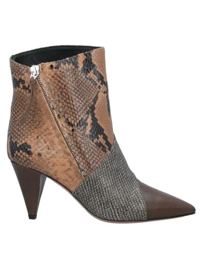 Isabel Marant Ankle Boots In Beige