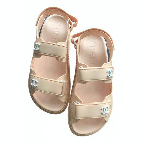 pink rubber sandals
