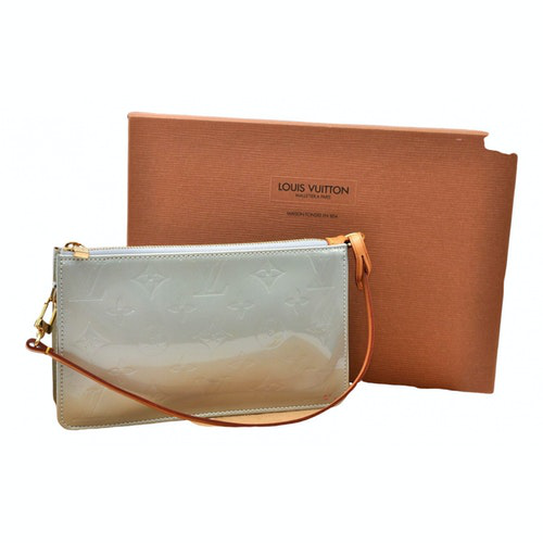 Pre-Owned Louis Vuitton Grey Patent Leather Clutch Bag | ModeSens