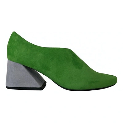 Pre-owned Yuul Yie Green Suede Heels