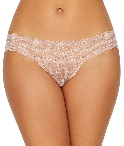 B.TEMPT'D BY WACOAL LACE KISS THONG