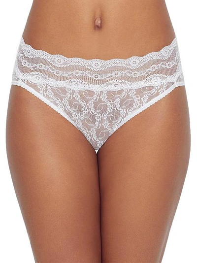 B.TEMPT'D BY WACOAL LACE KISS HI-CUT BRIEF