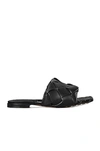 Bottega Veneta Black Padded Lido Flat Sandals In Black