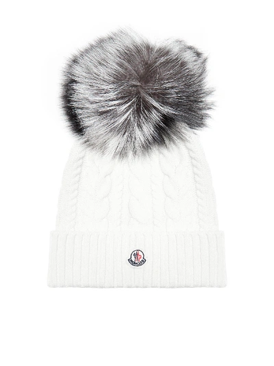 Moncler Beanie In Bianco