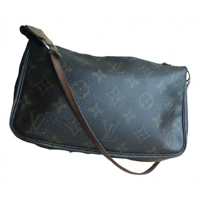 Pre-owned Louis Vuitton Pochette Accessoire Brown Cloth Clutch Bag