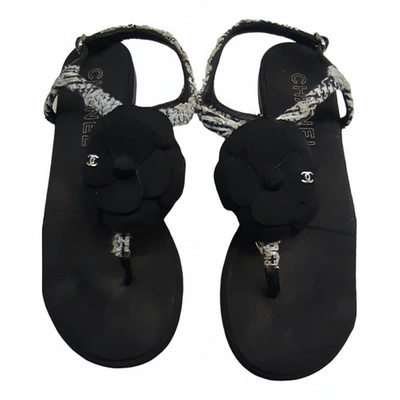 Pre-owned Chanel Black Cloth Sandals