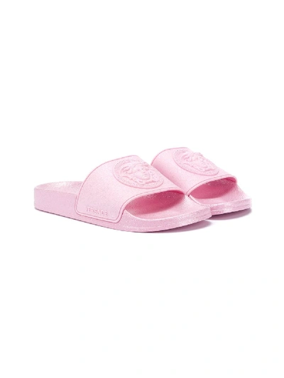 Young Versace Kids' Embossed Logo Pool Slides In Pink