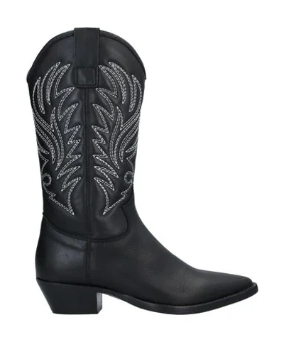 Lemaré Boots In Black