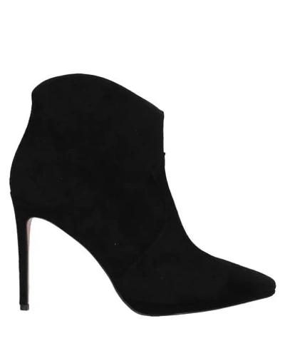 Anna F . Woman Ankle Boots Black Size 9 Soft Leather