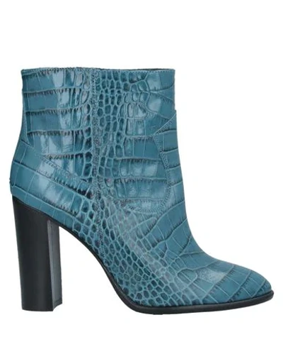 Anna F Ankle Boot In Blue