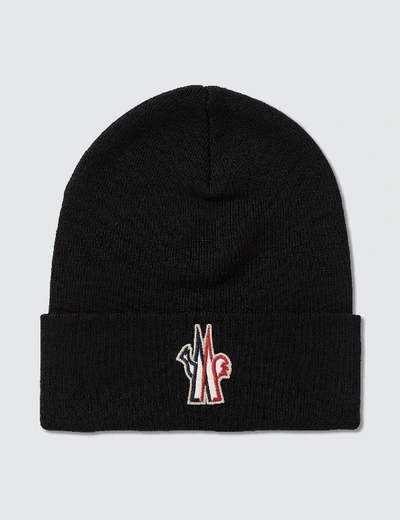 Moncler Embroidered Logo Beanie In Black