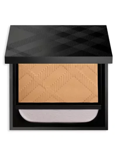 Burberry Discover Matte Glow Compact In 70 Medium Cool