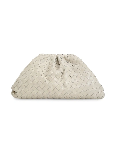 Bottega Veneta The Pouch Leather Clutch In Plaster