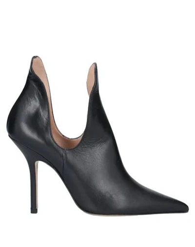 Noa Ankle Boot In Black