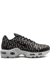 NIKE AIR MAX PLUS SE trainers