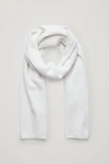Cos Unisex Knitted Cashmere Scarf In White
