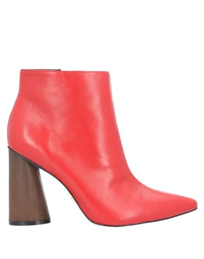 Carrano Ankle Boots In Red