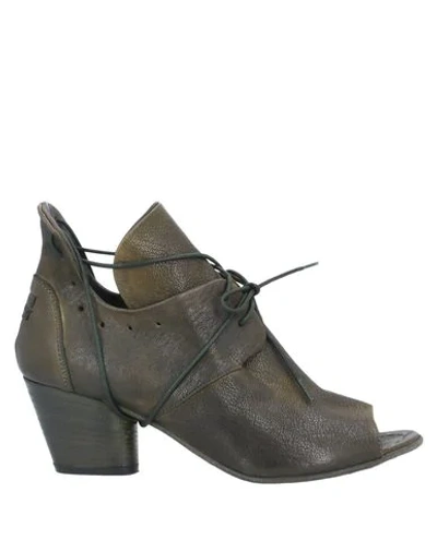 Le Ruemarcel Ankle Boot In Military Green
