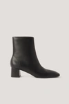 Na-kd Squared Slanted Toe Low Boots Black