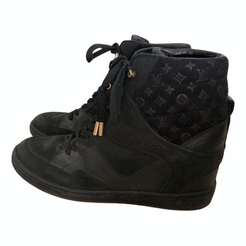 Pre-Owned Louis Vuitton Black Leather Trainers | ModeSens