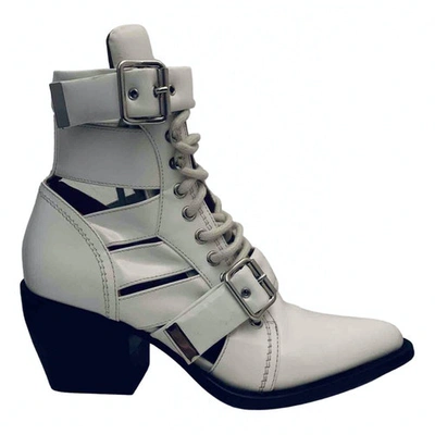 Pre-owned Chloé Rylee White Leather Ankle Boots