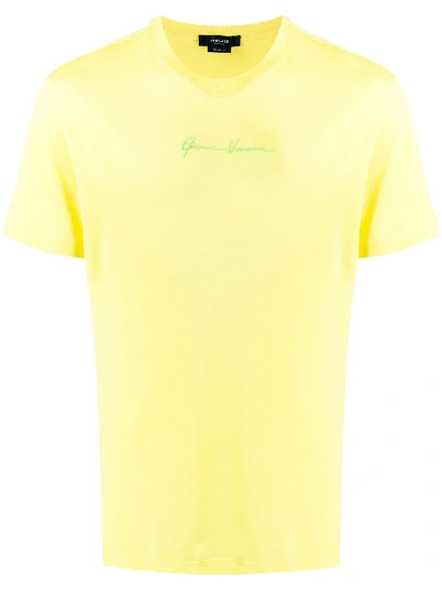 Versace 标志性logo刺绣t恤 In Yellow