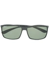 Ray Ban Rectangle Frame Sunglasses In Schwarz