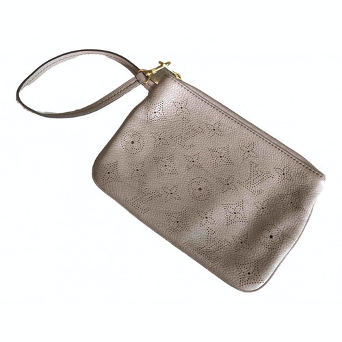 Pre-Owned Louis Vuitton Beige Leather Clutch Bag | ModeSens
