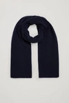 Cos Unisex Knitted Cashmere Scarf In Blue