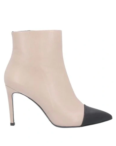 Gianni Marra Ankle Boot In Pale Pink
