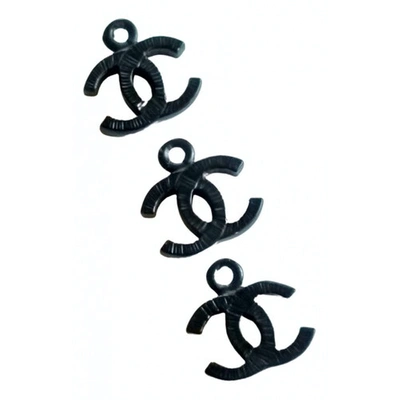 Pre-owned Chanel Cc Black Metal Bag Charms