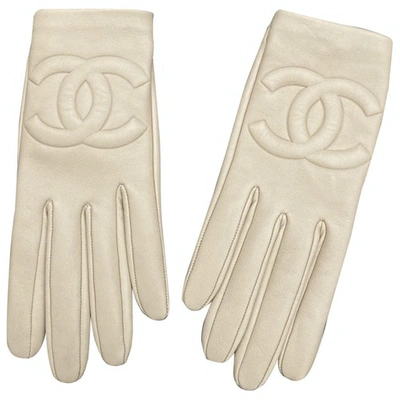Pre-owned Chanel Beige Leather Gloves