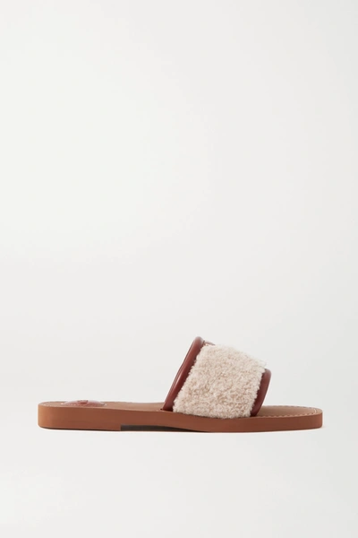 Chloé Woody Leather-trimmed Shearling Slides In Beige