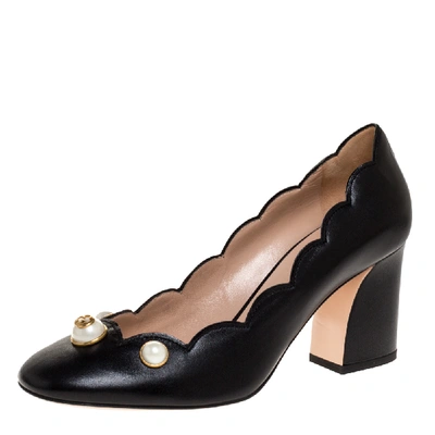 Pre-owned Gucci Black Scalloped Leather Willow Pearl Embellished Block Heel Pumps Size 38