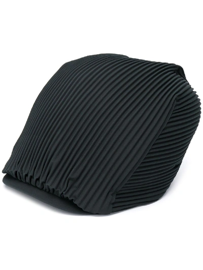 Issey Miyake Pleated Design Beret In Green