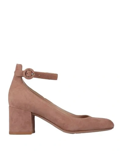 Gianvito Rossi Pump In Pale Pink