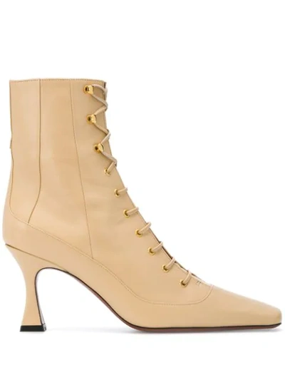 靴 Manu Atelier Duck Lace-up Boots Every Fashion Girl has bought the Manu Atelier Duck ankle boots