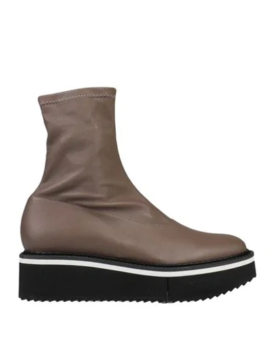 Clergerie Ankle Boots In Beige
