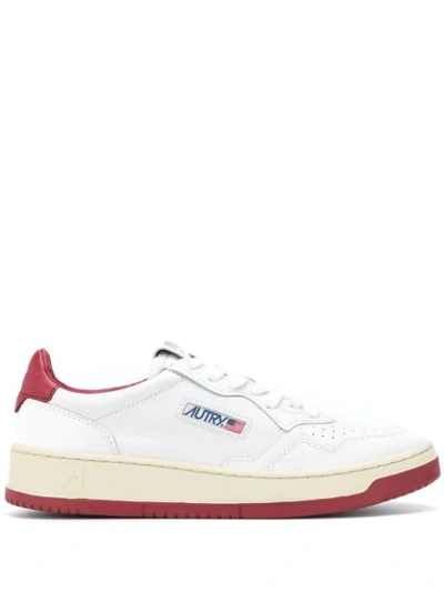 Autry 01 Low Sneakers In White And Red Leather In Bianco/rosso